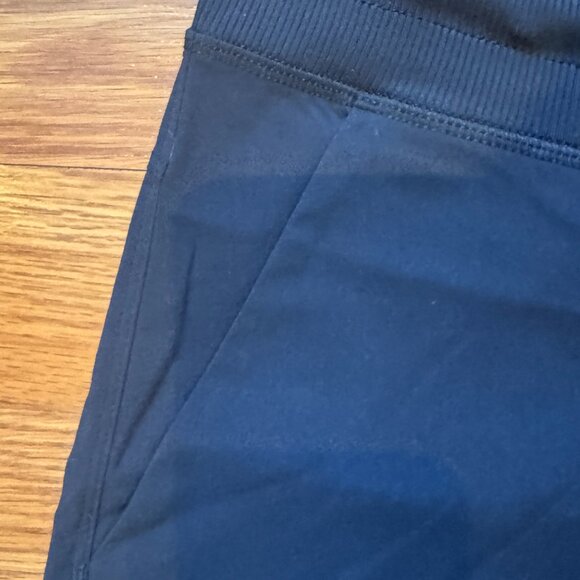 NWT Tuff Athletics Hybrid Short - Picture 2 of 9